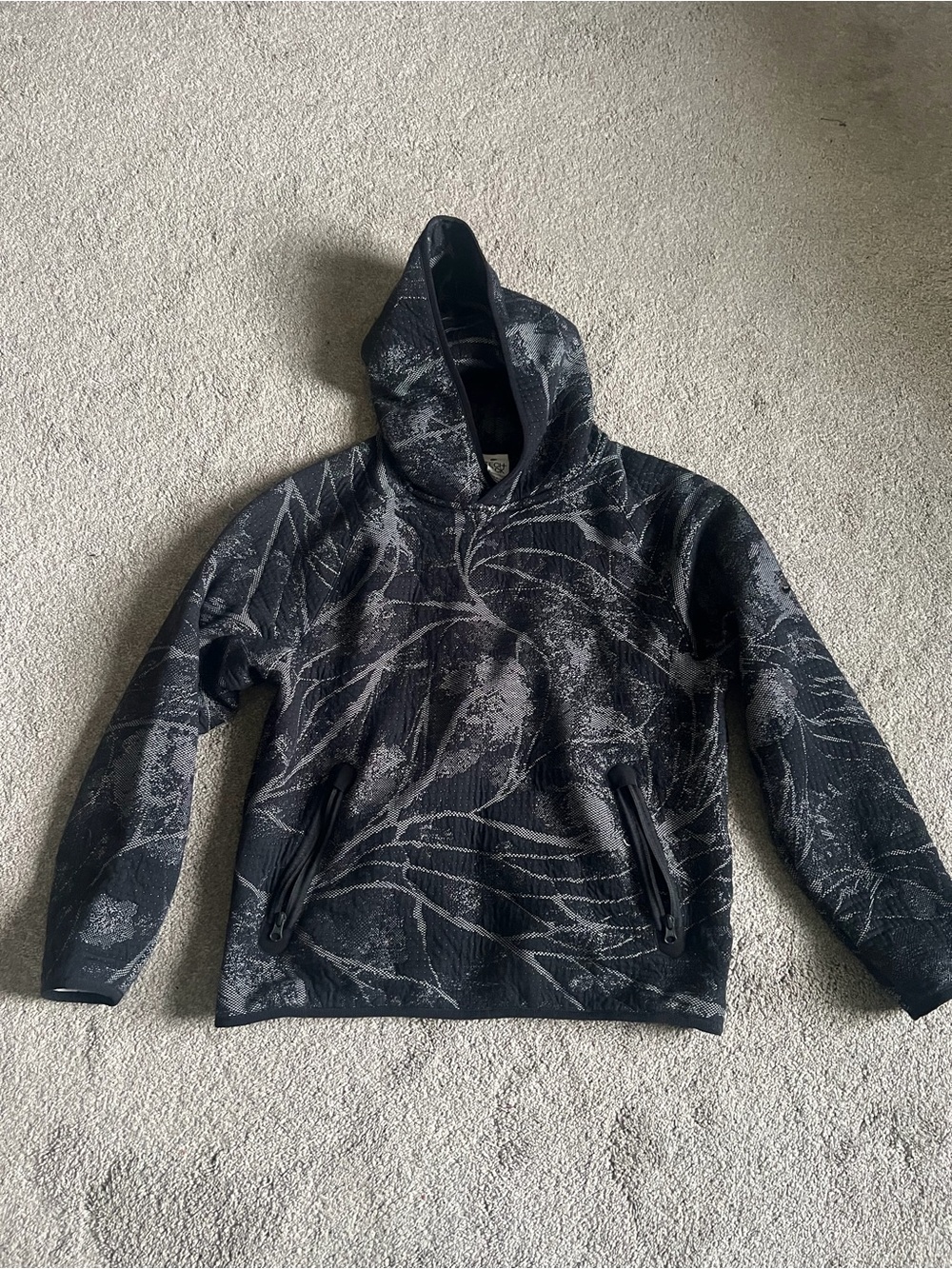 Nike Tech Pack Therma-FIT ADV Floral Hoodie Black Gray Men’s Small DQ4286-010